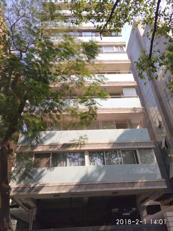 Main - Lalani Fairmont, Khar West